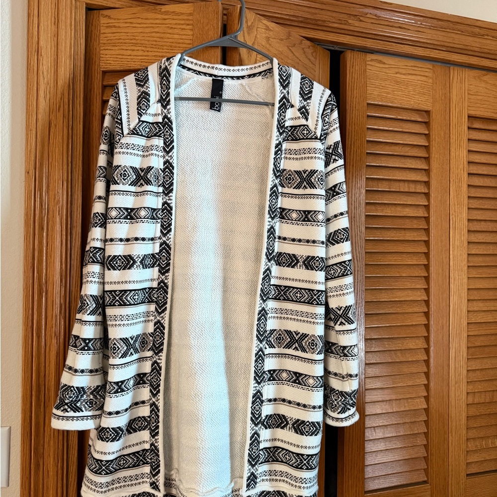 Black and White Patterned Women's Sweater